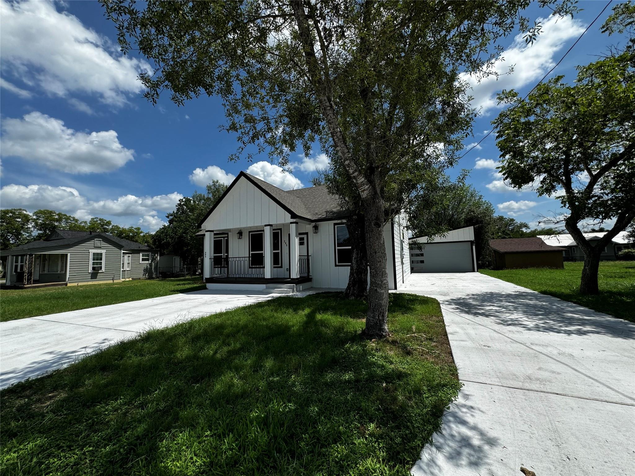 Cuero Intermediate Real Estate Listings Main Image