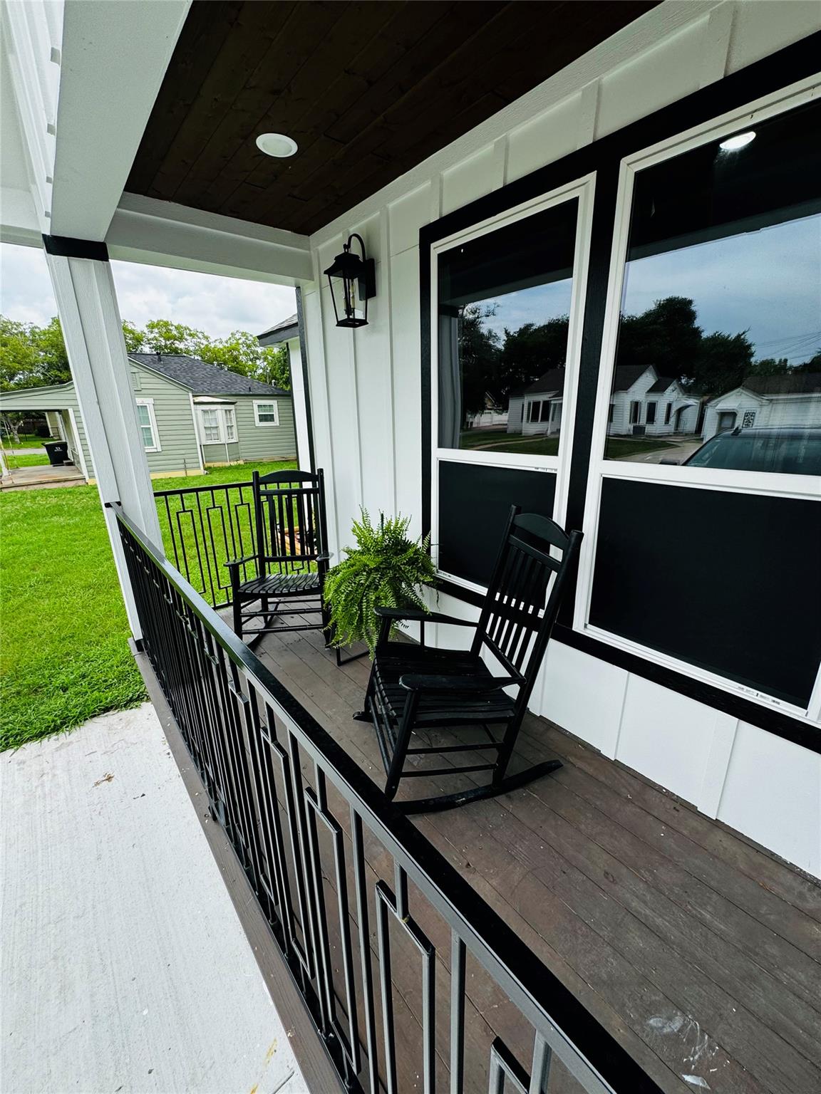 205 Third St Property Photo 5