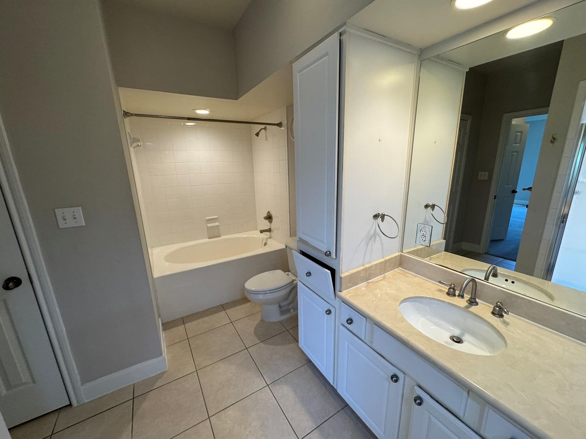 7701 Rialto Blvd #125 Property Photo 20