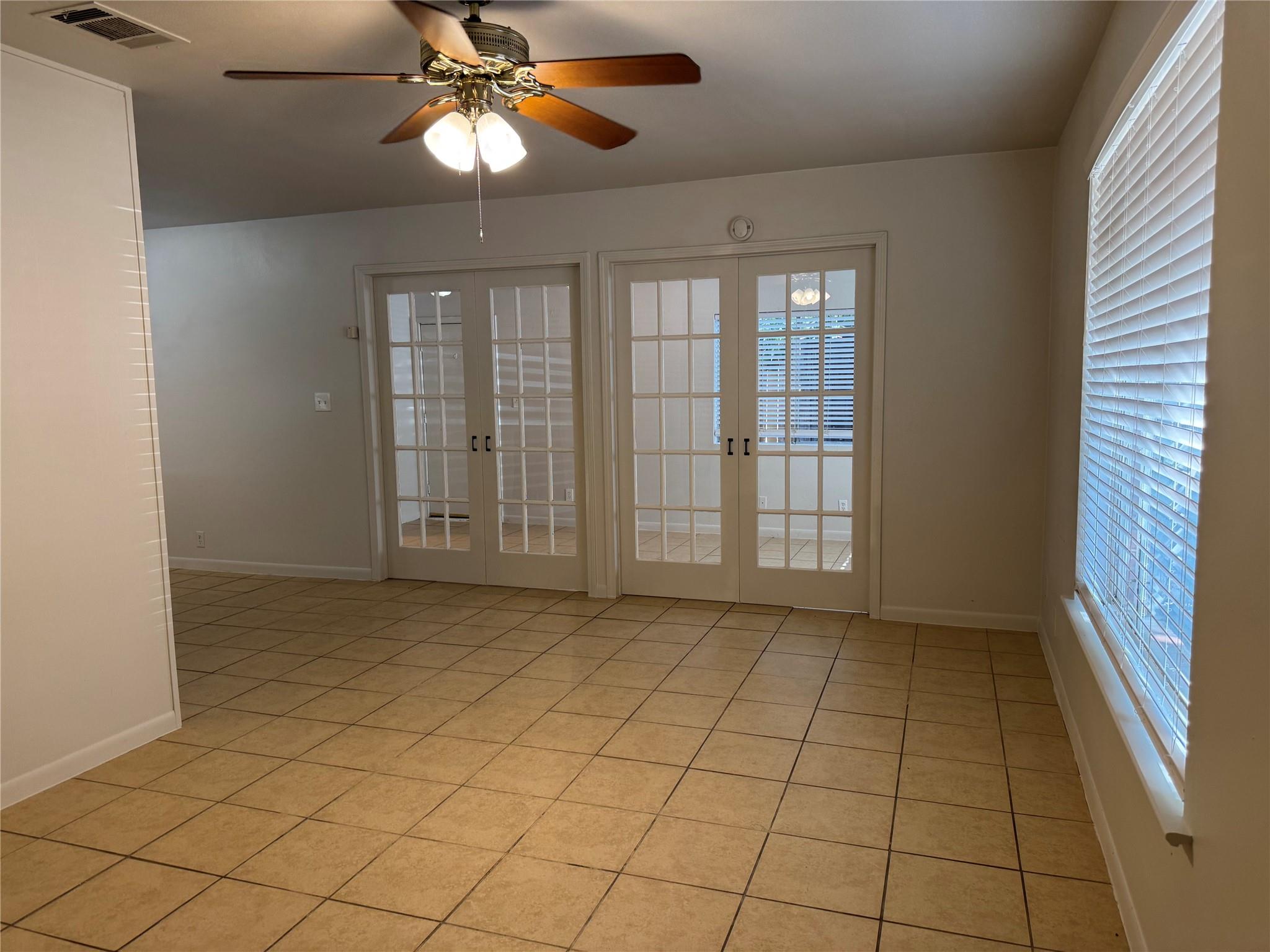 42 Waller St Property Photo 3