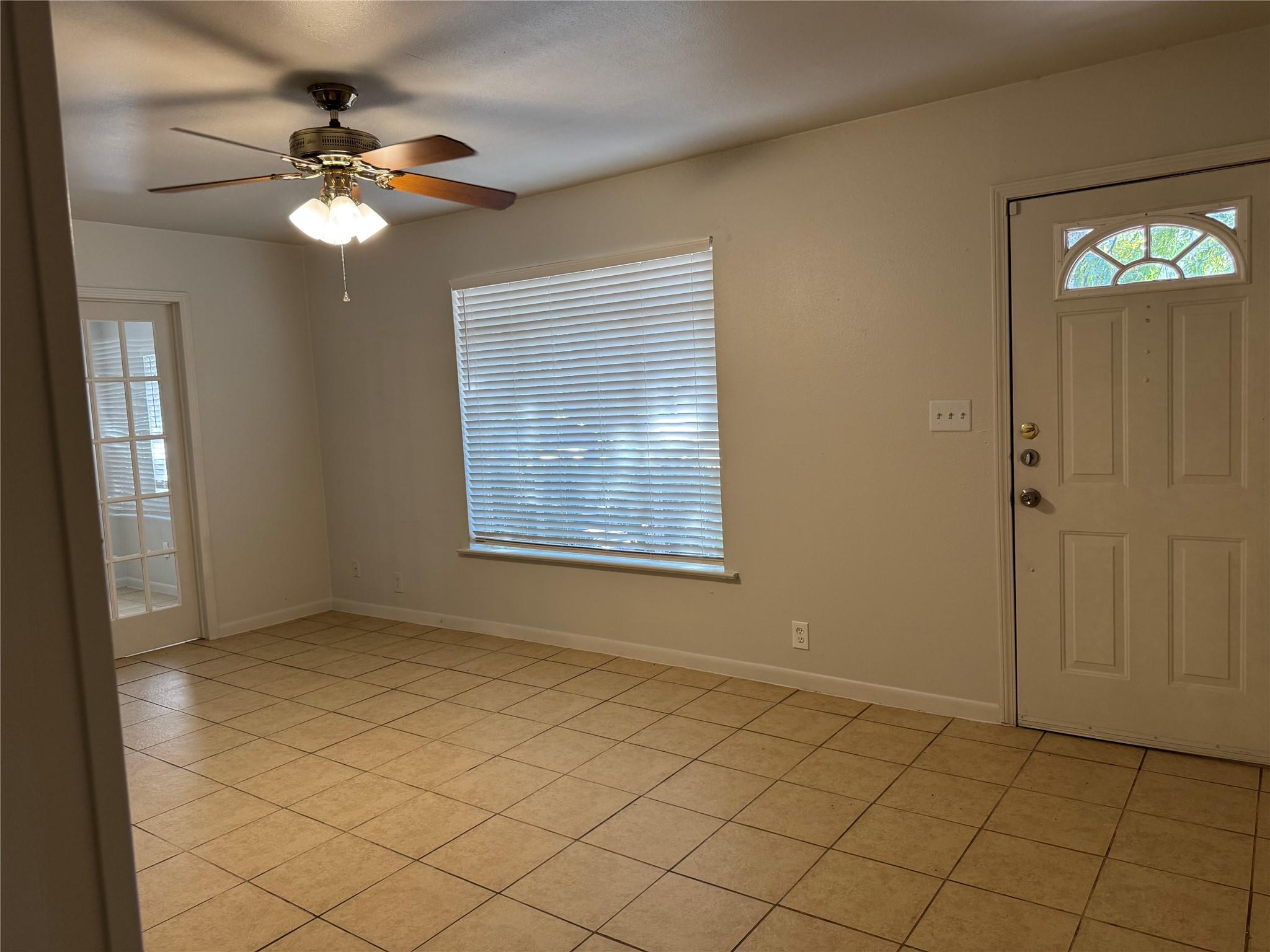 42 Waller St Property Photo 4