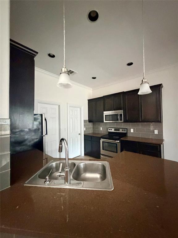 398 Mesa Dr #d Property Photo 6