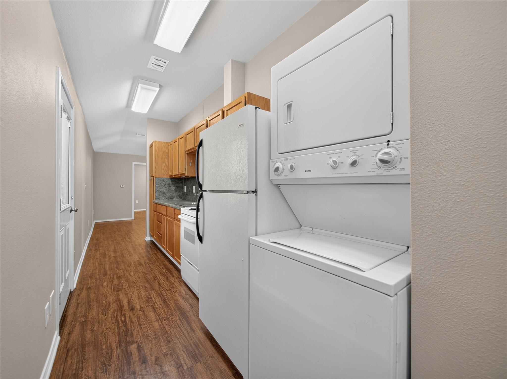604 Greenslope Cir Property Photo 26