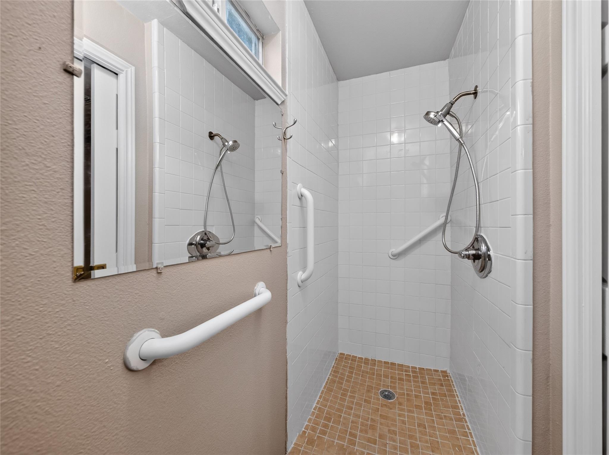 604 Greenslope Cir Property Photo 30