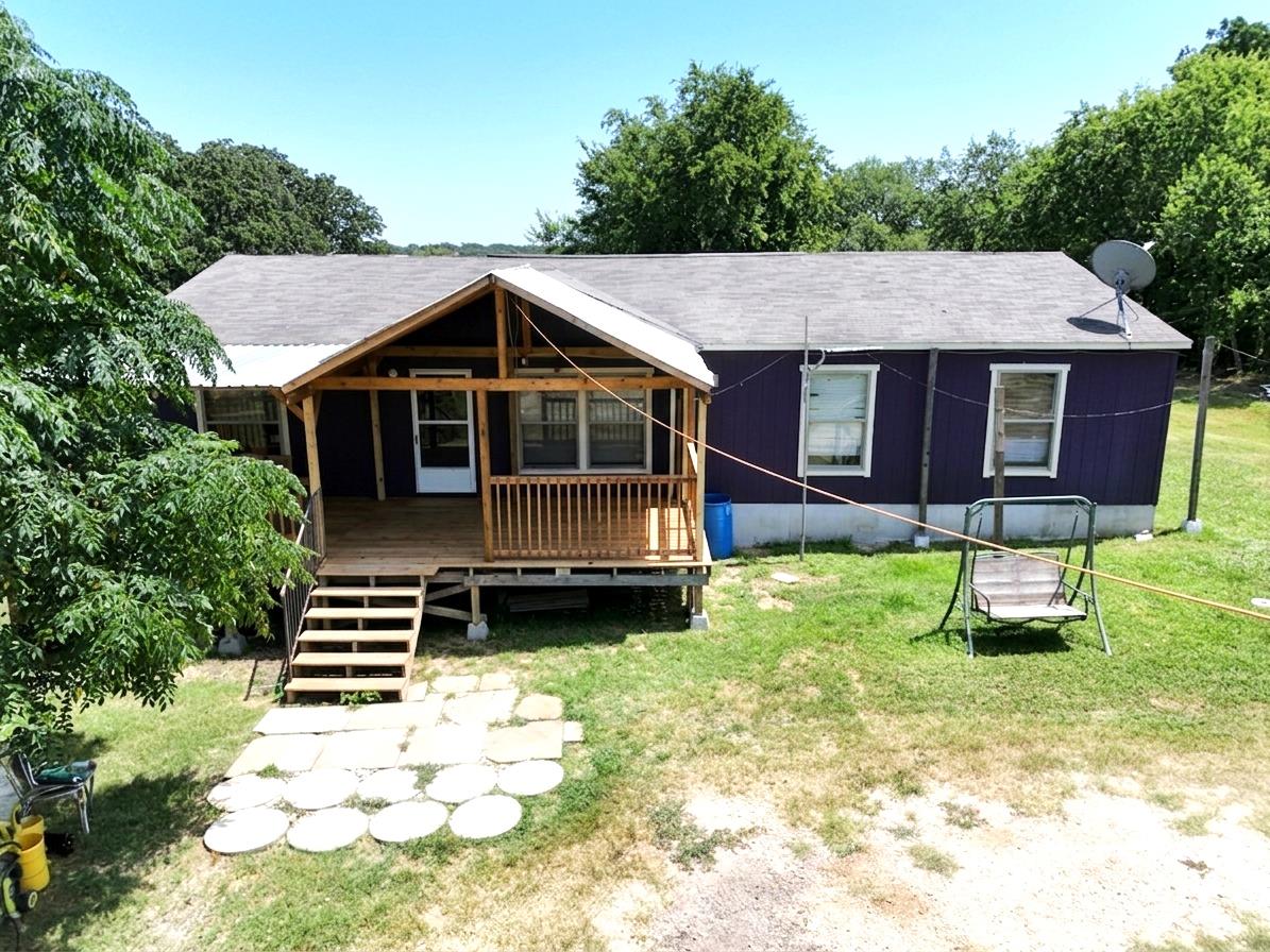 305 Thompson Ln Property Photo 1