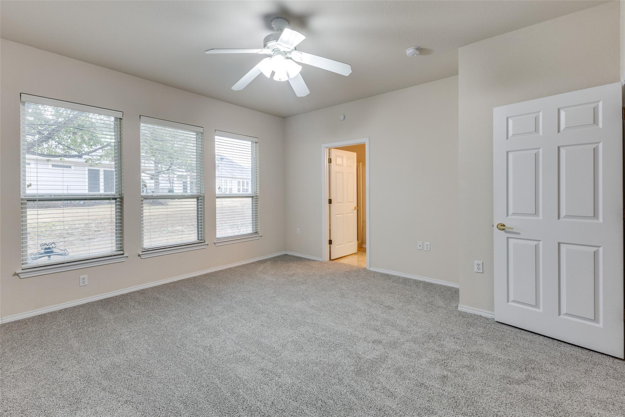 206 Bonham Loop Property Photo 8