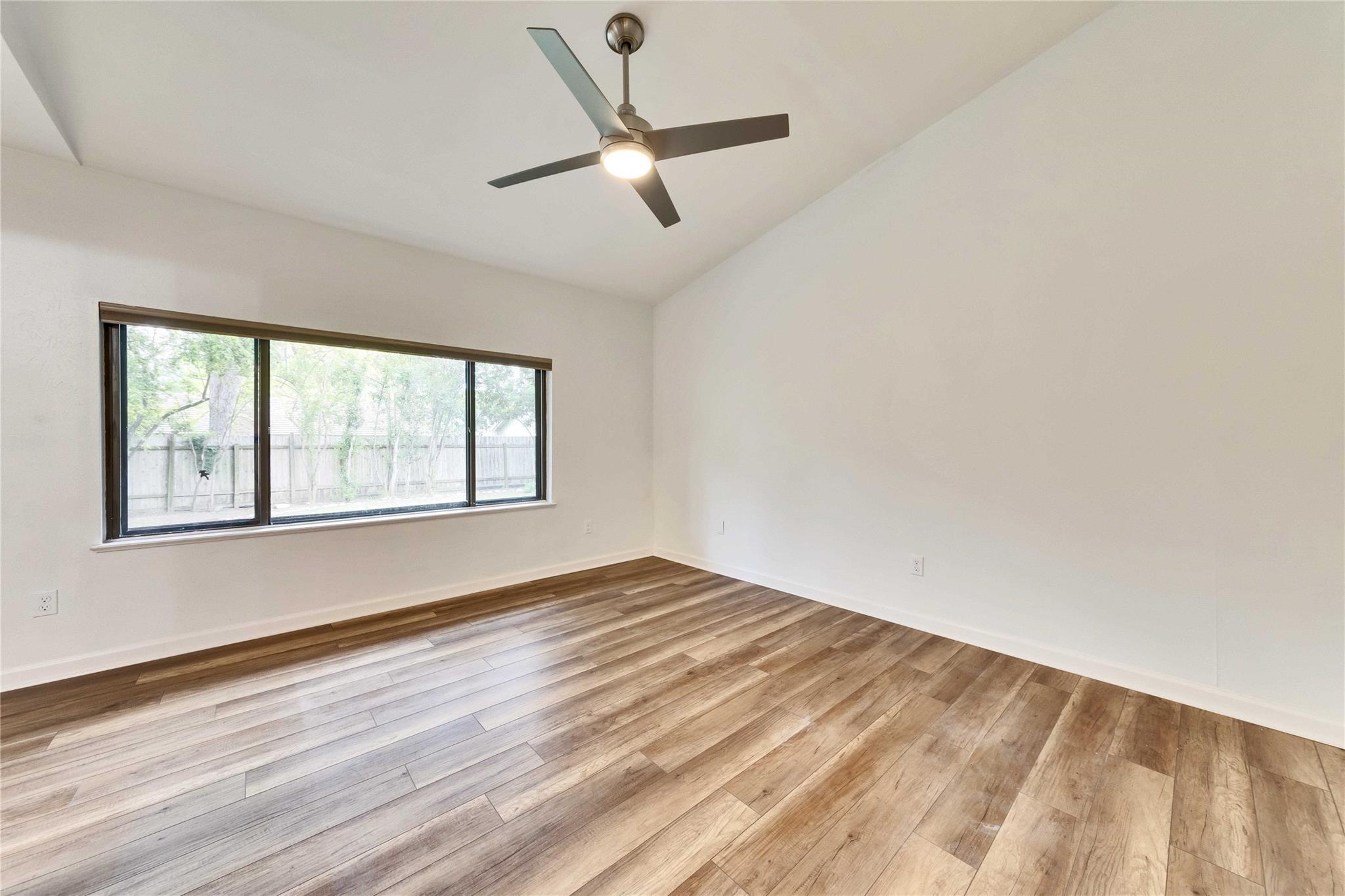 411 Chihuahua Trl Property Photo 12