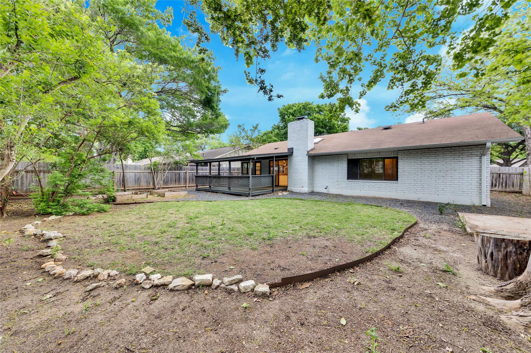 411 Chihuahua Trl Property Photo 20