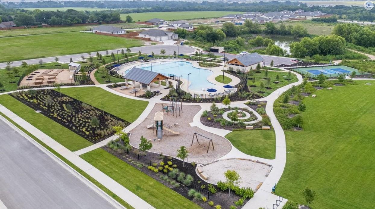 1409 Purple Martin Dr Property Photo 19