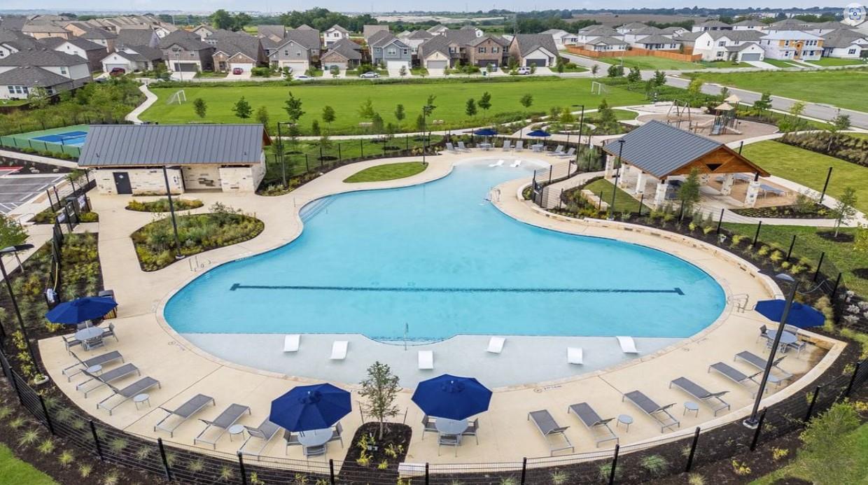 1409 Purple Martin Dr Property Photo 21