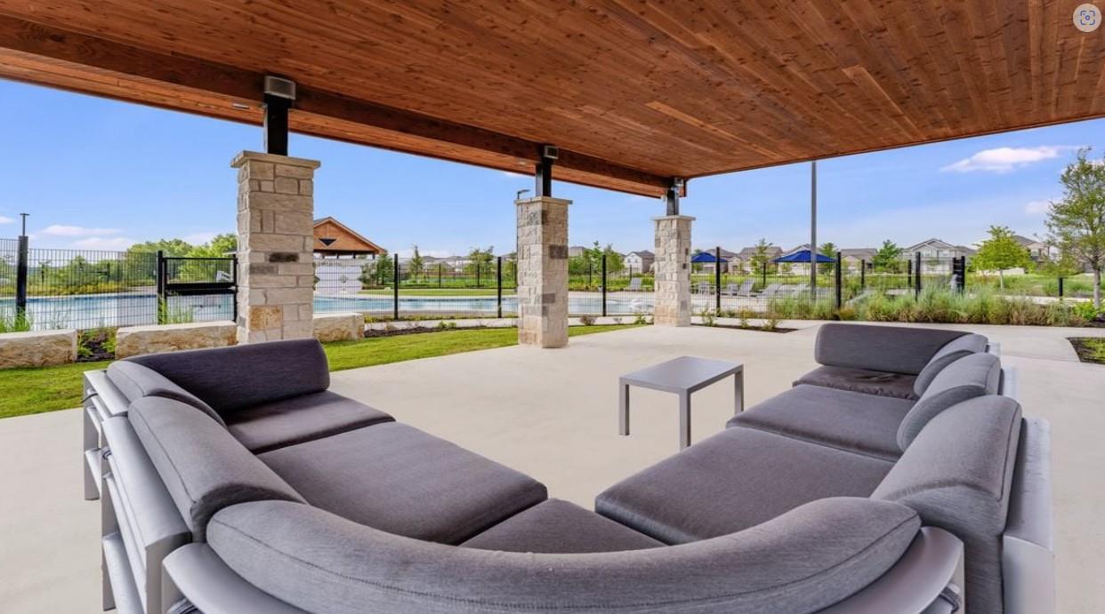 1409 Purple Martin Dr Property Photo 28