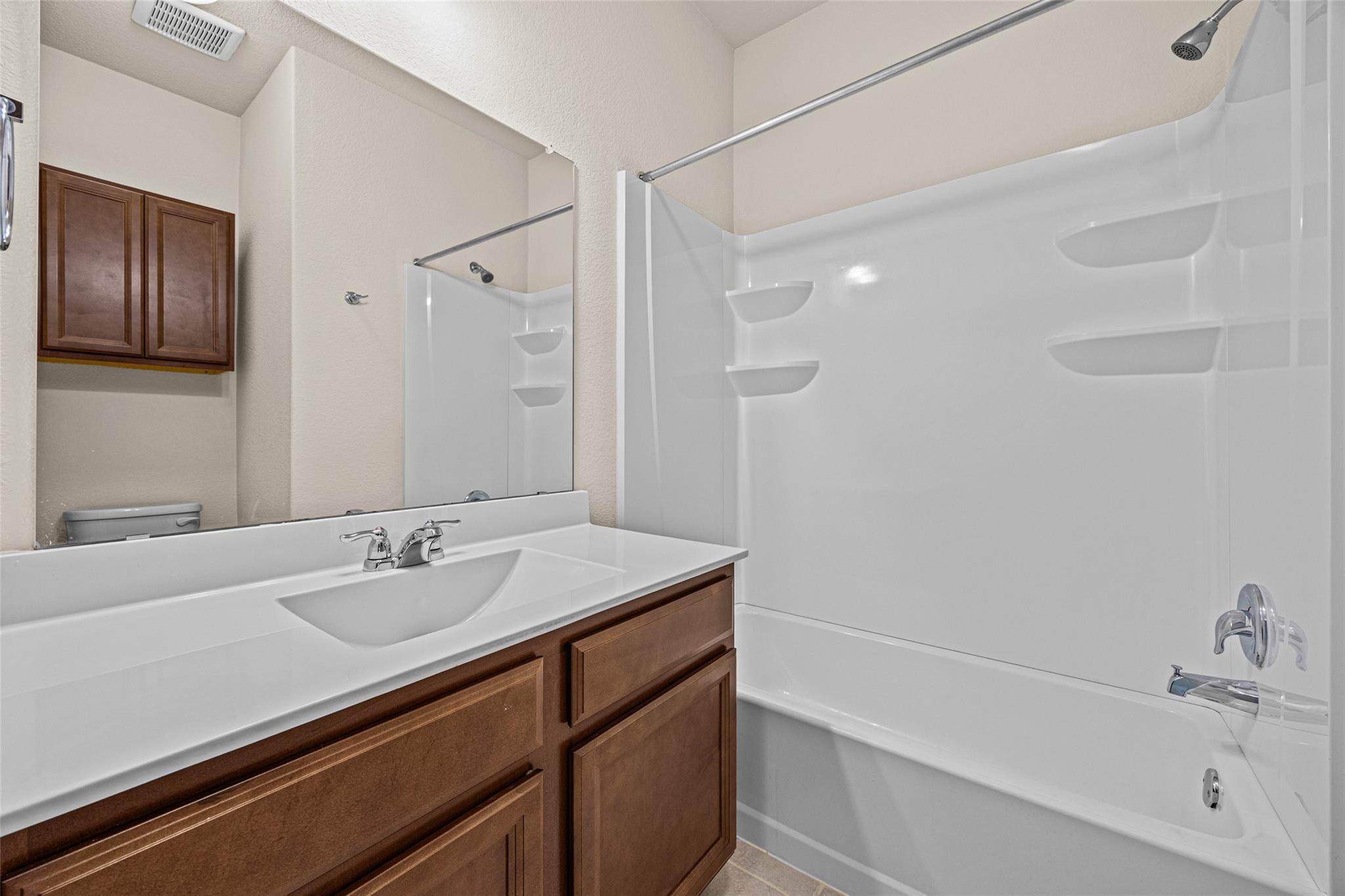 4321 Stromquist St Property Photo 7