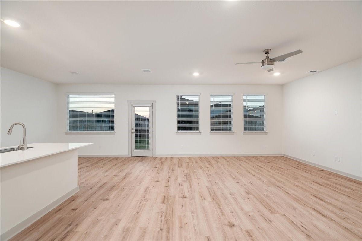 224 Fairfax Ave Property Photo 5