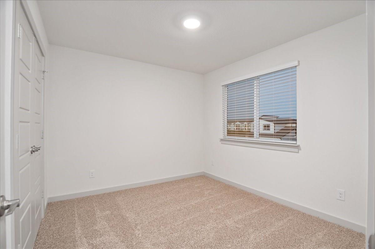 224 Fairfax Ave Property Photo 10