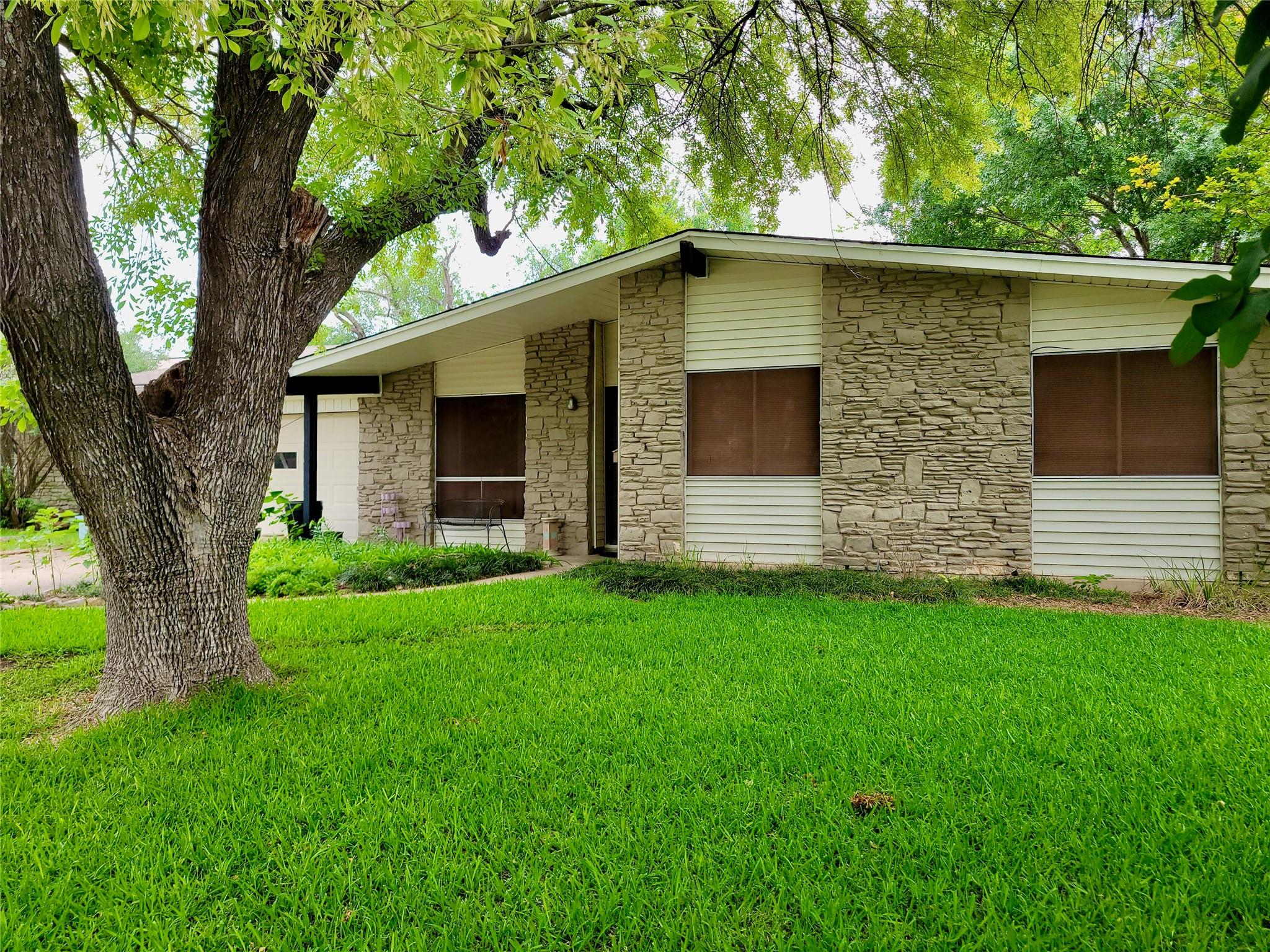 7509 Daugherty St Property Photo 1