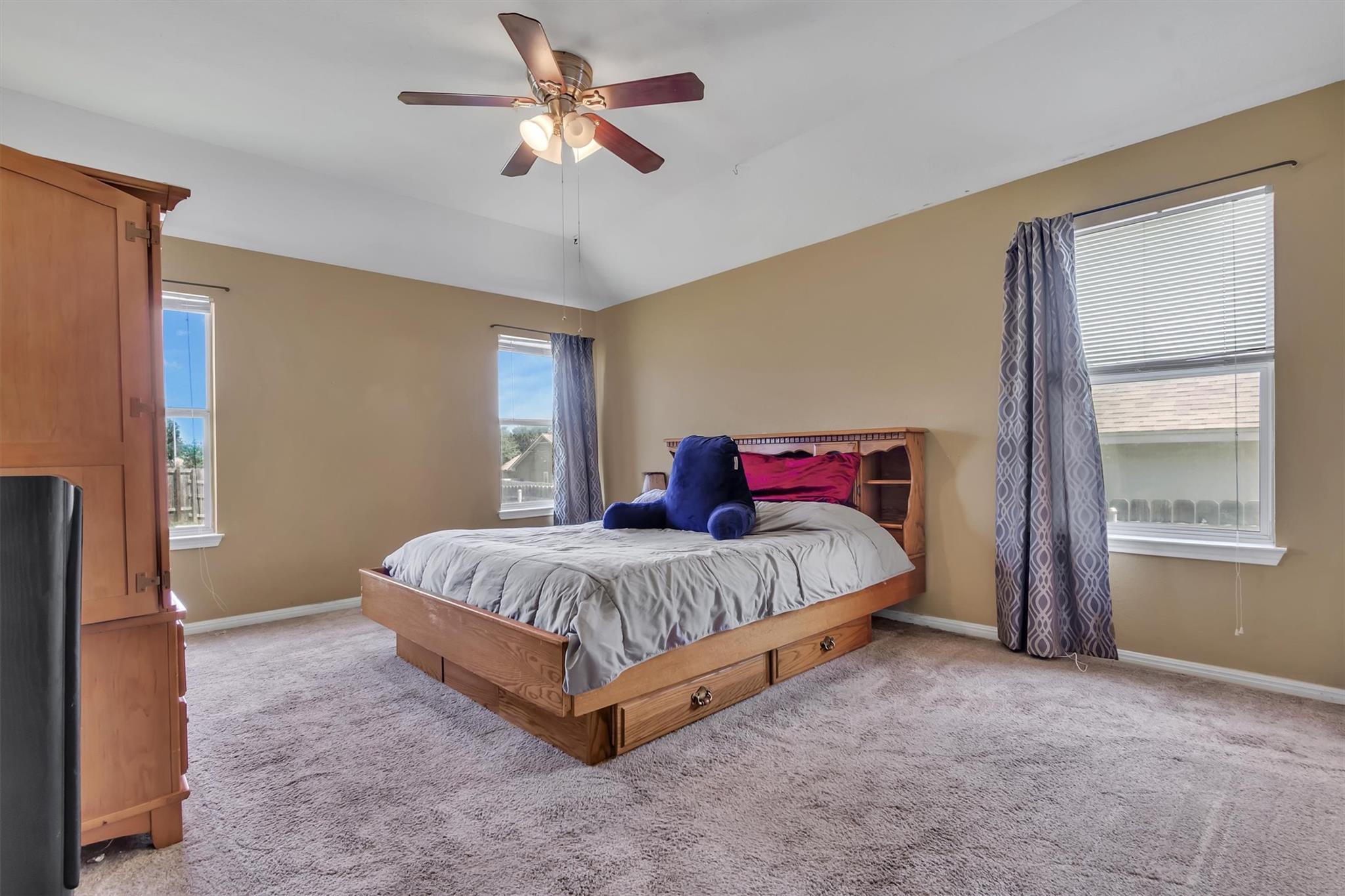 411 Estate Dr Property Photo 21