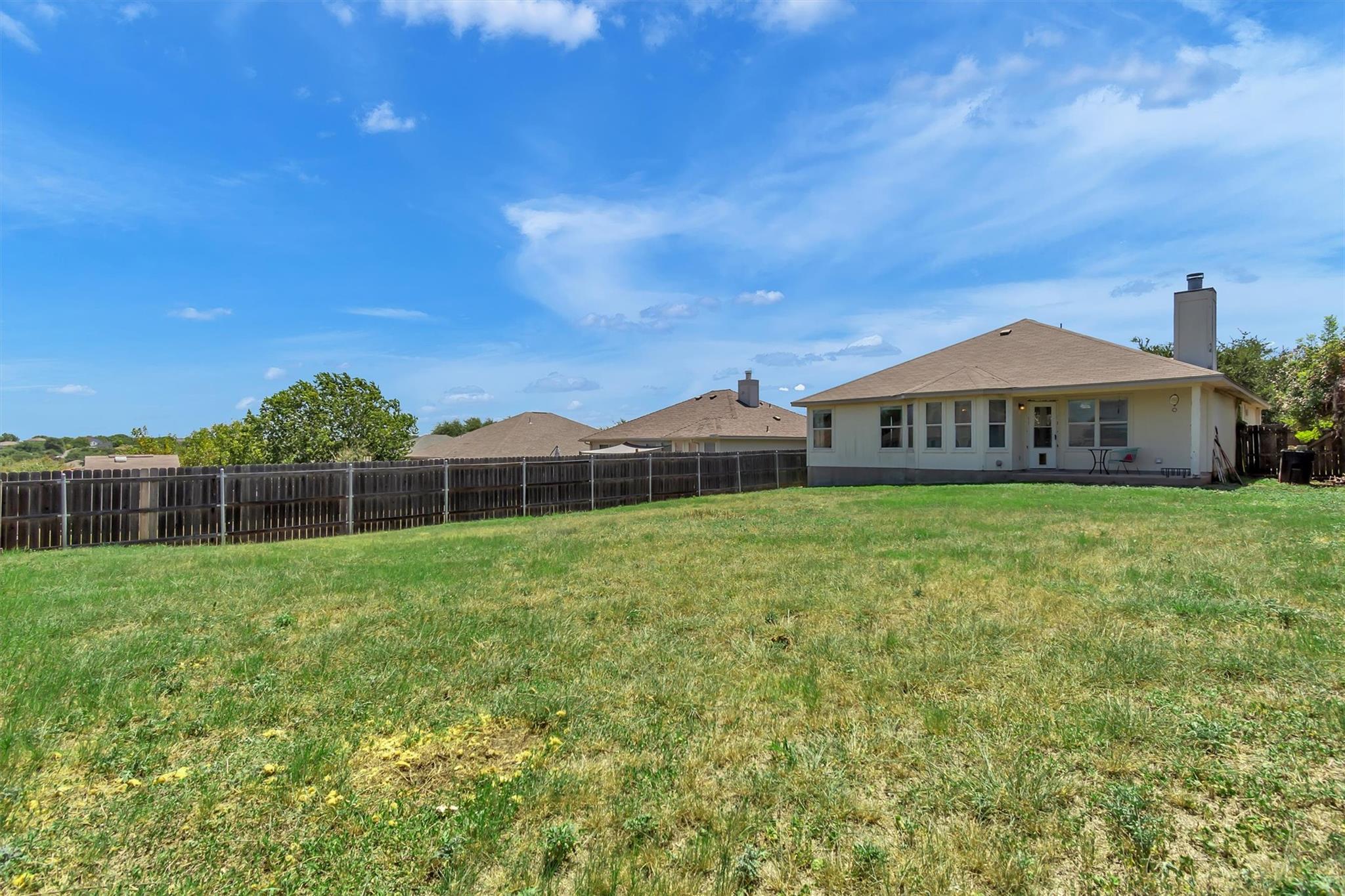 411 Estate Dr Property Photo 31