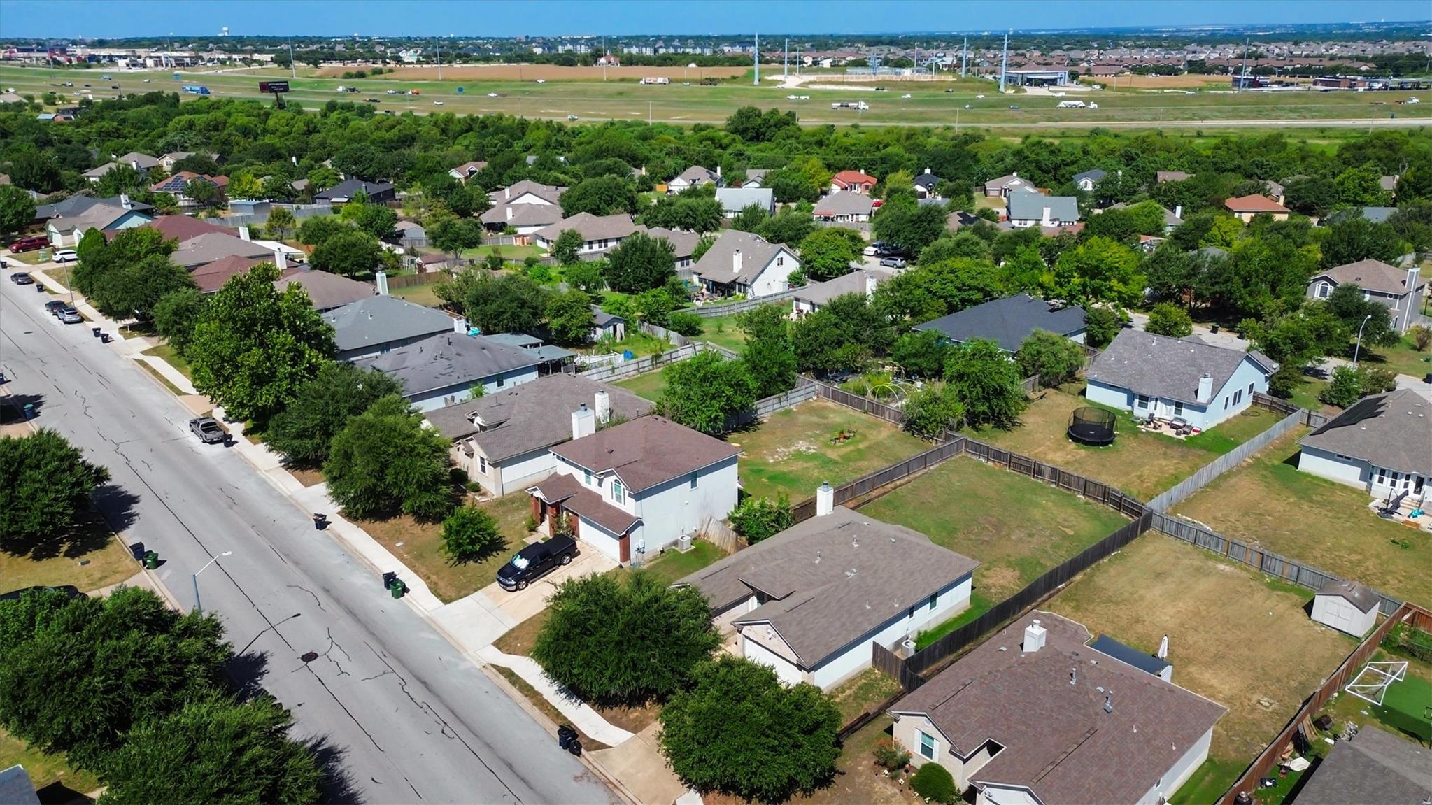 411 Estate Dr Property Photo 38