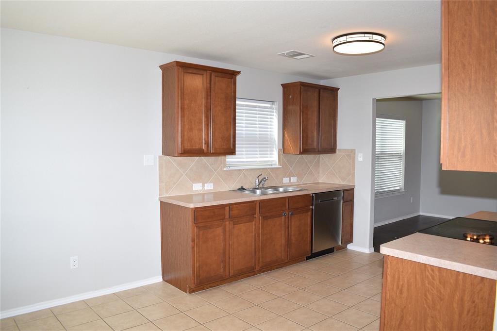 375 Housefinch Loop Property Photo 5