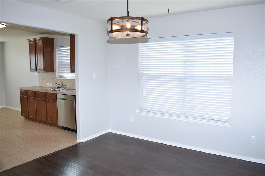 375 Housefinch Loop Property Photo 10