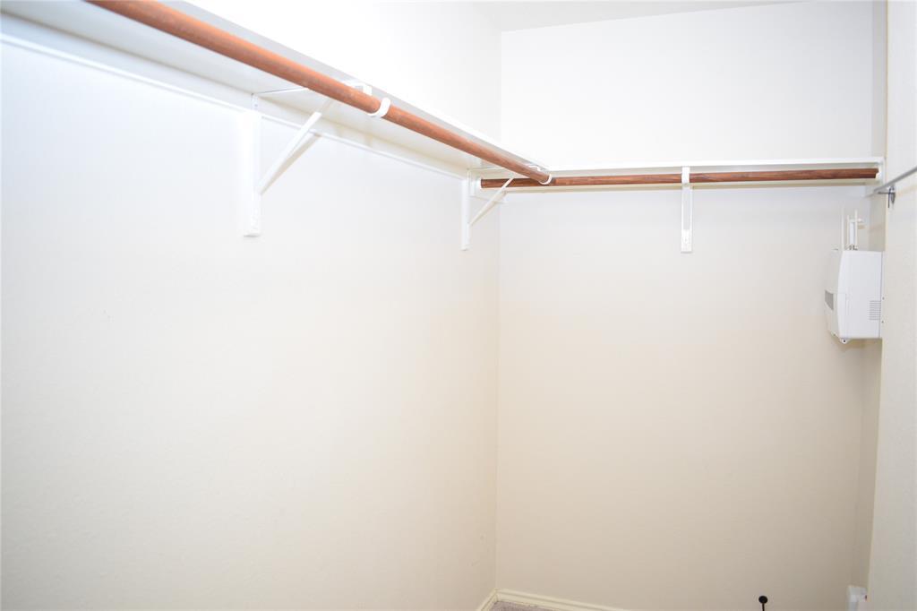 375 Housefinch Loop Property Photo 16