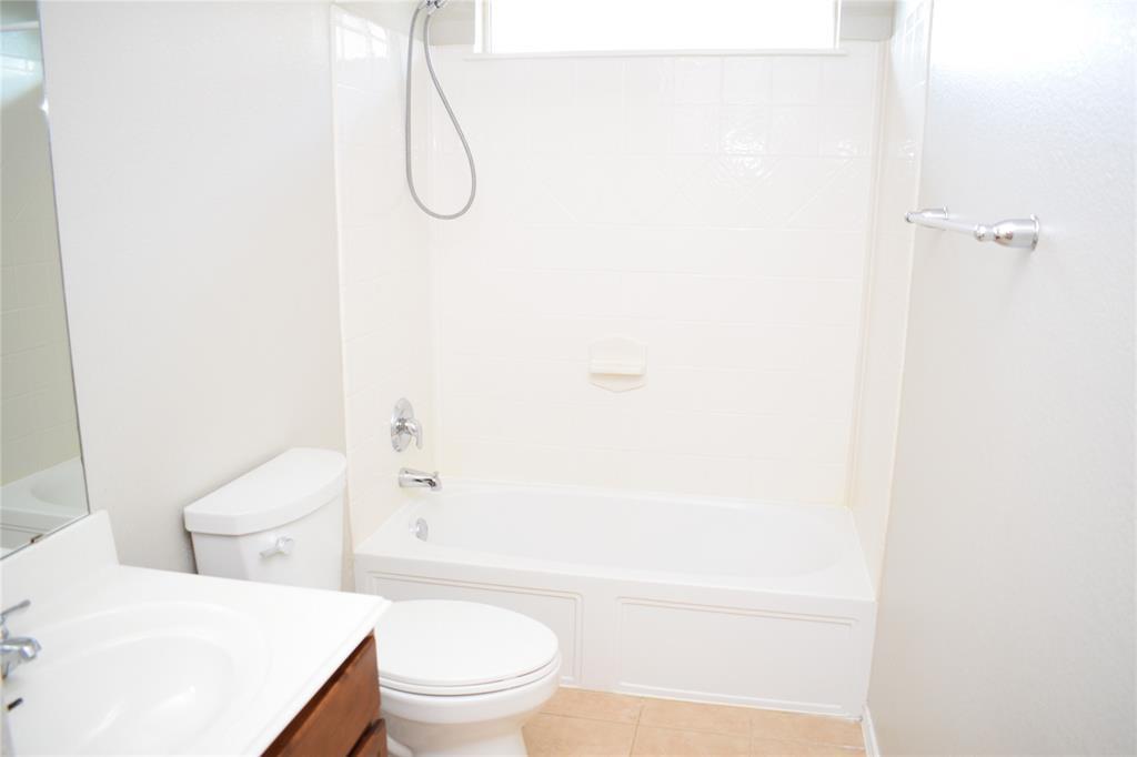 375 Housefinch Loop Property Photo 18