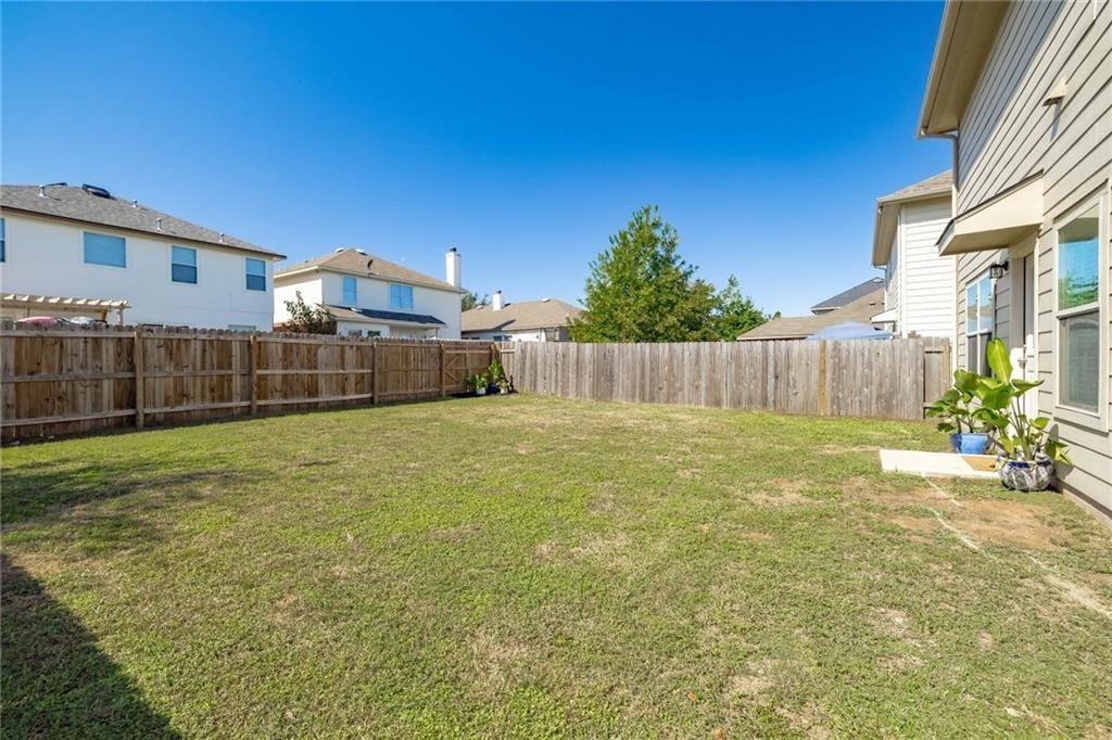 375 Housefinch Loop Property Photo 22