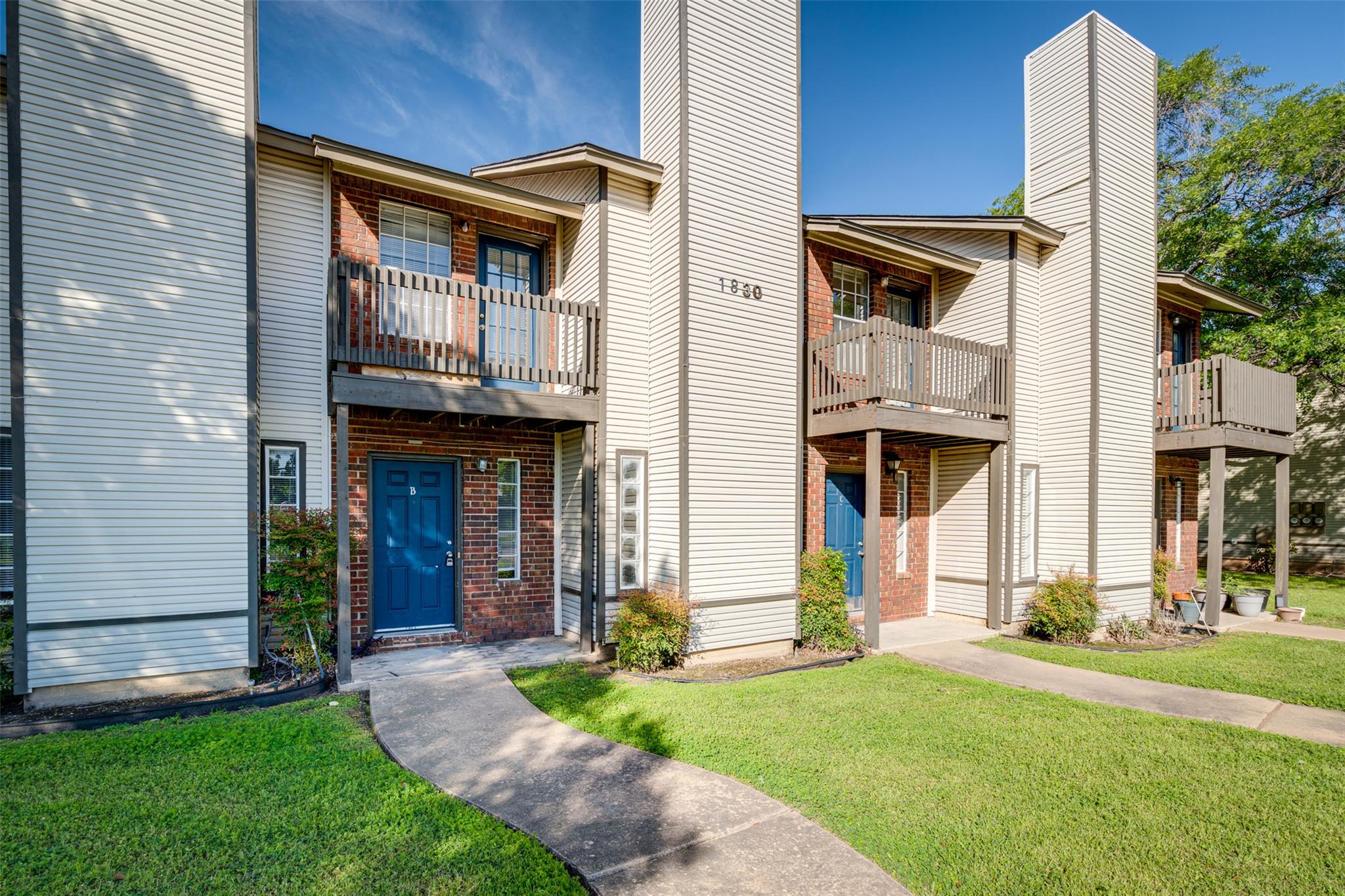 1830 River Crossing Cir #b Property Photo 2