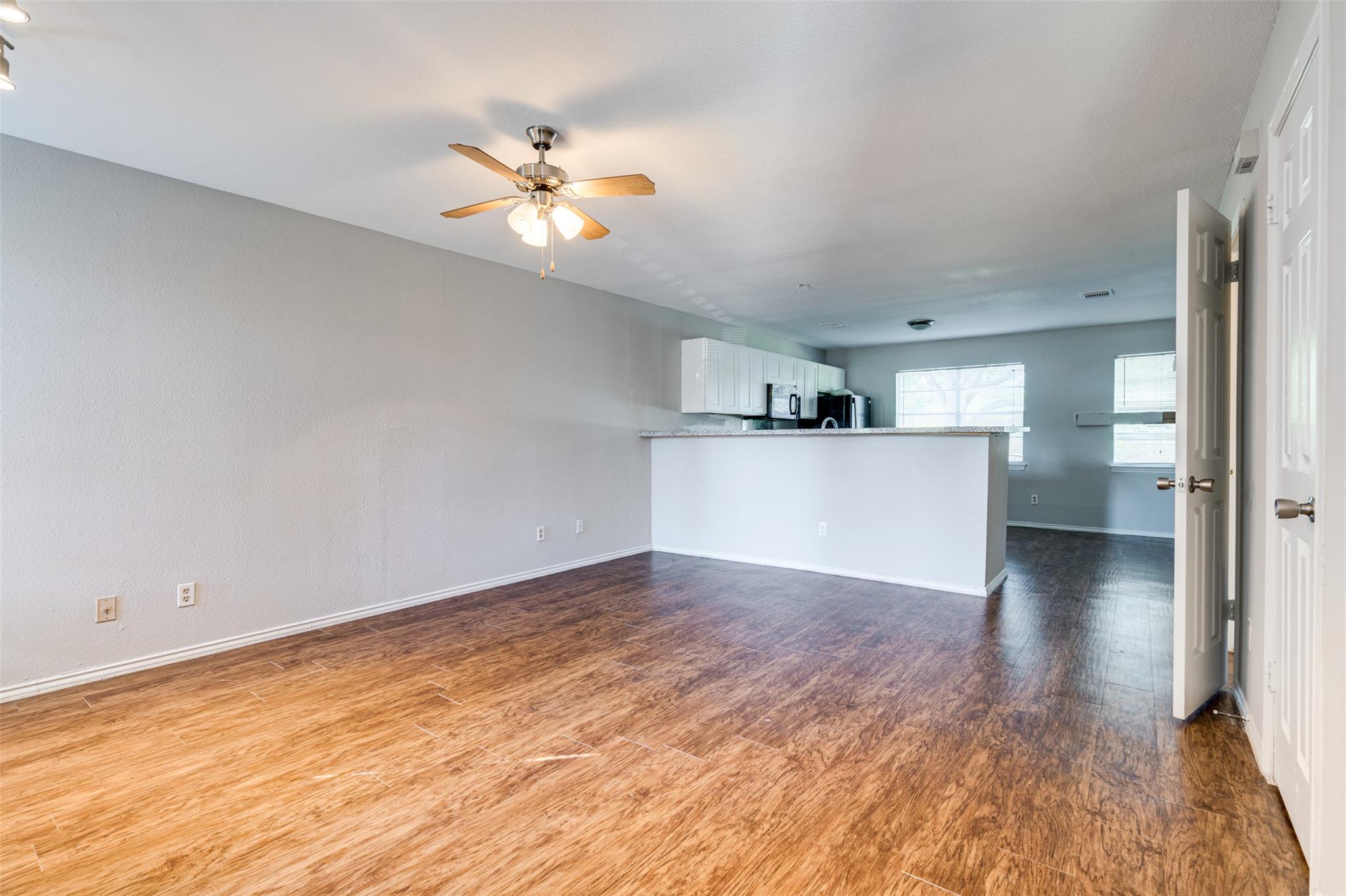 1830 River Crossing Cir #b Property Photo 4