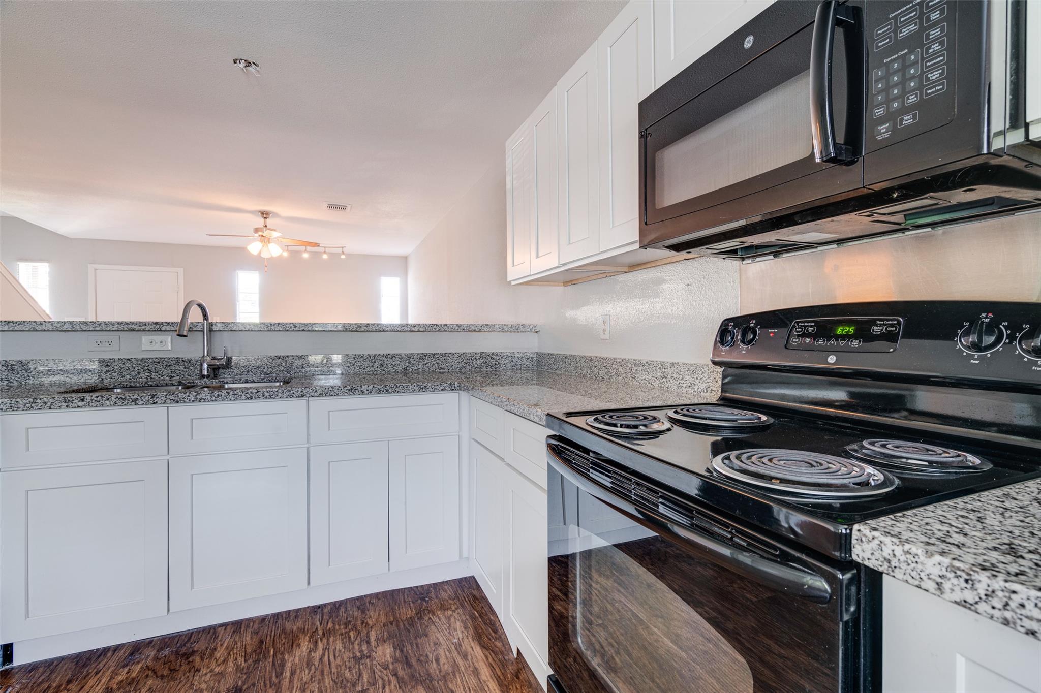 1830 River Crossing Cir #b Property Photo 9