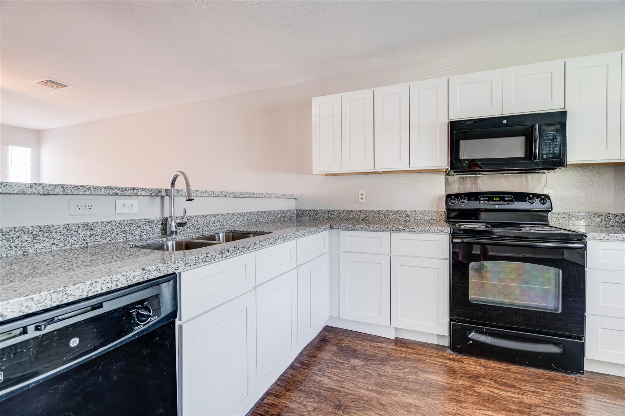 1830 River Crossing Cir #b Property Photo 10