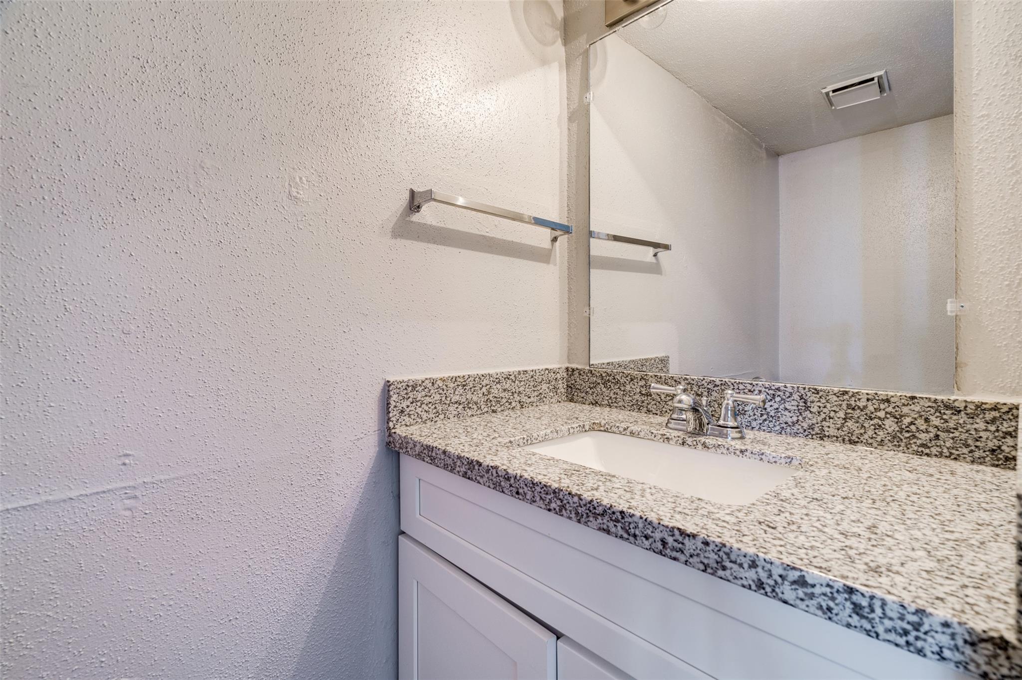 1830 River Crossing Cir #b Property Photo 11