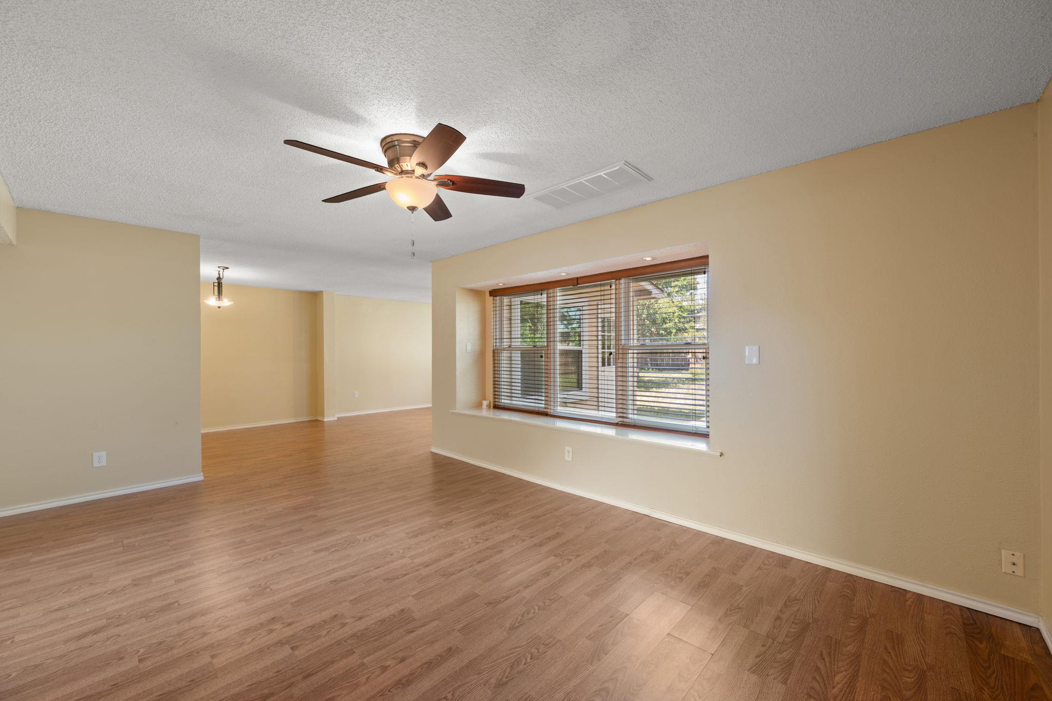 12410 Burlywood Trl Property Photo 5