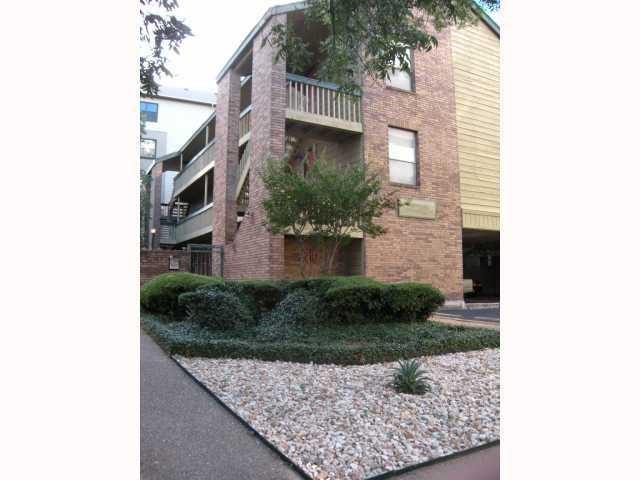 2210 Pearl St #304 Property Photo 1