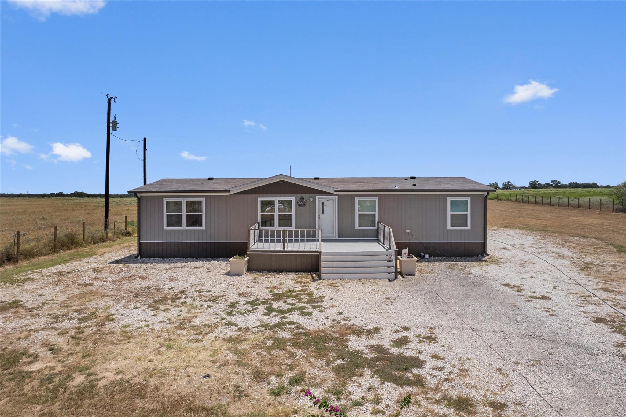 263 N Cedar Creek Dr Property Photo 4