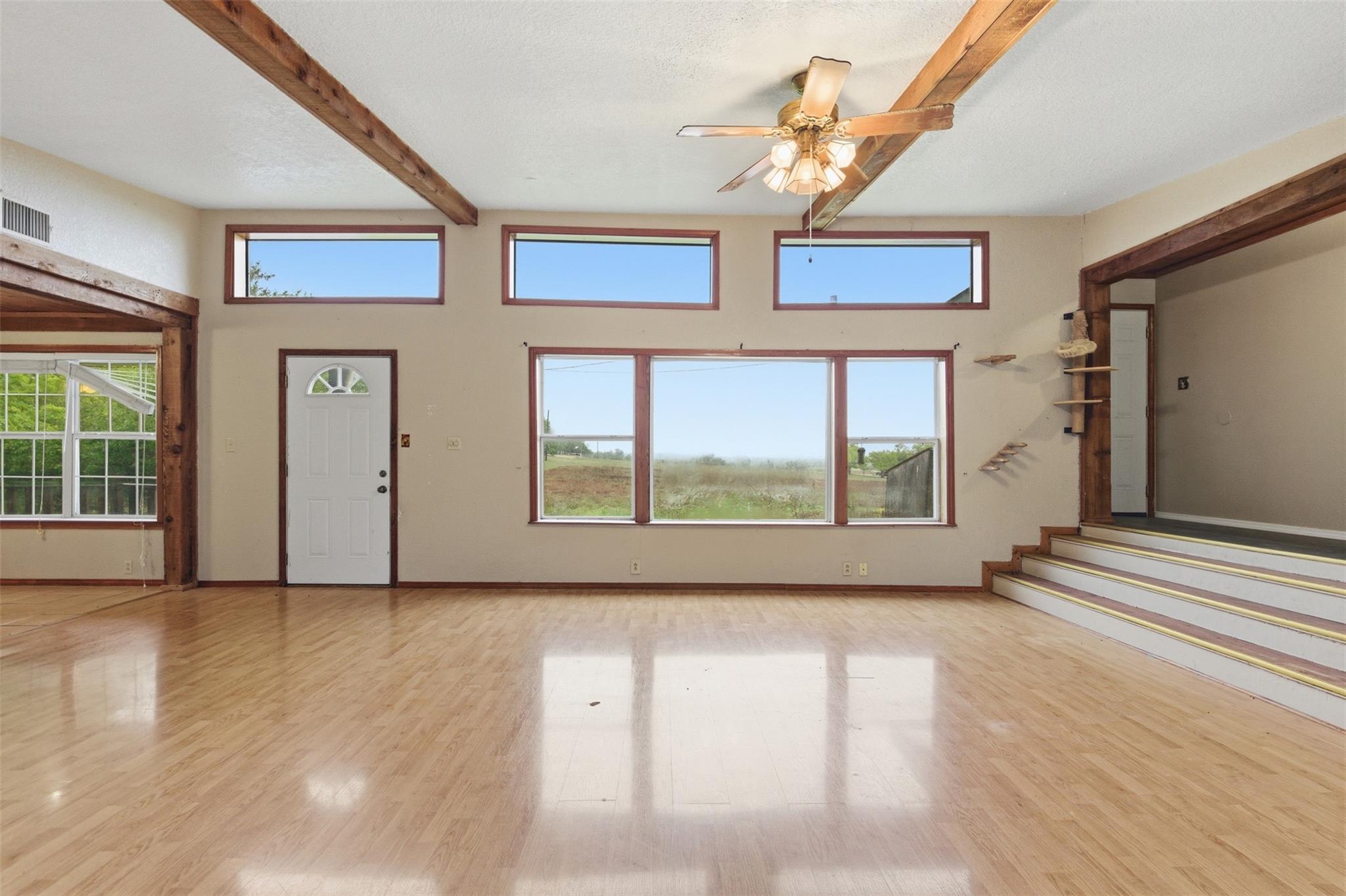 440 Lonie Ln Property Photo 8