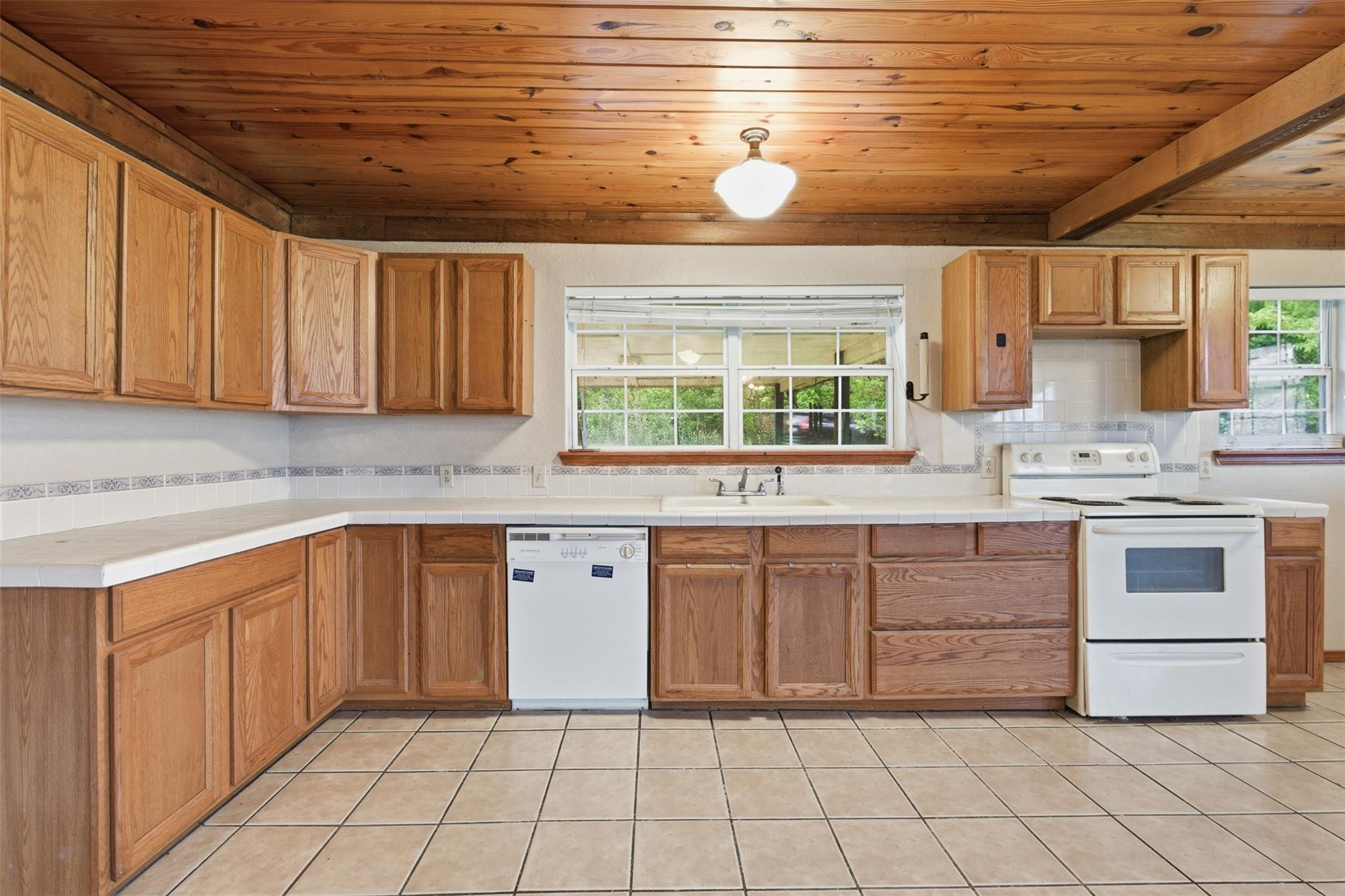 440 Lonie Ln Property Photo 10