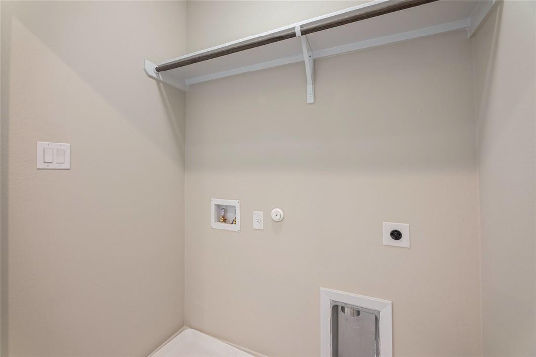 220 Trailside Ln Property Photo 28