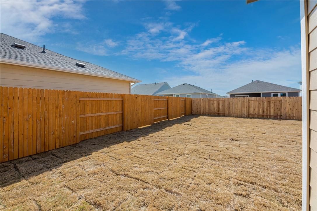 220 Trailside Ln Property Photo 30