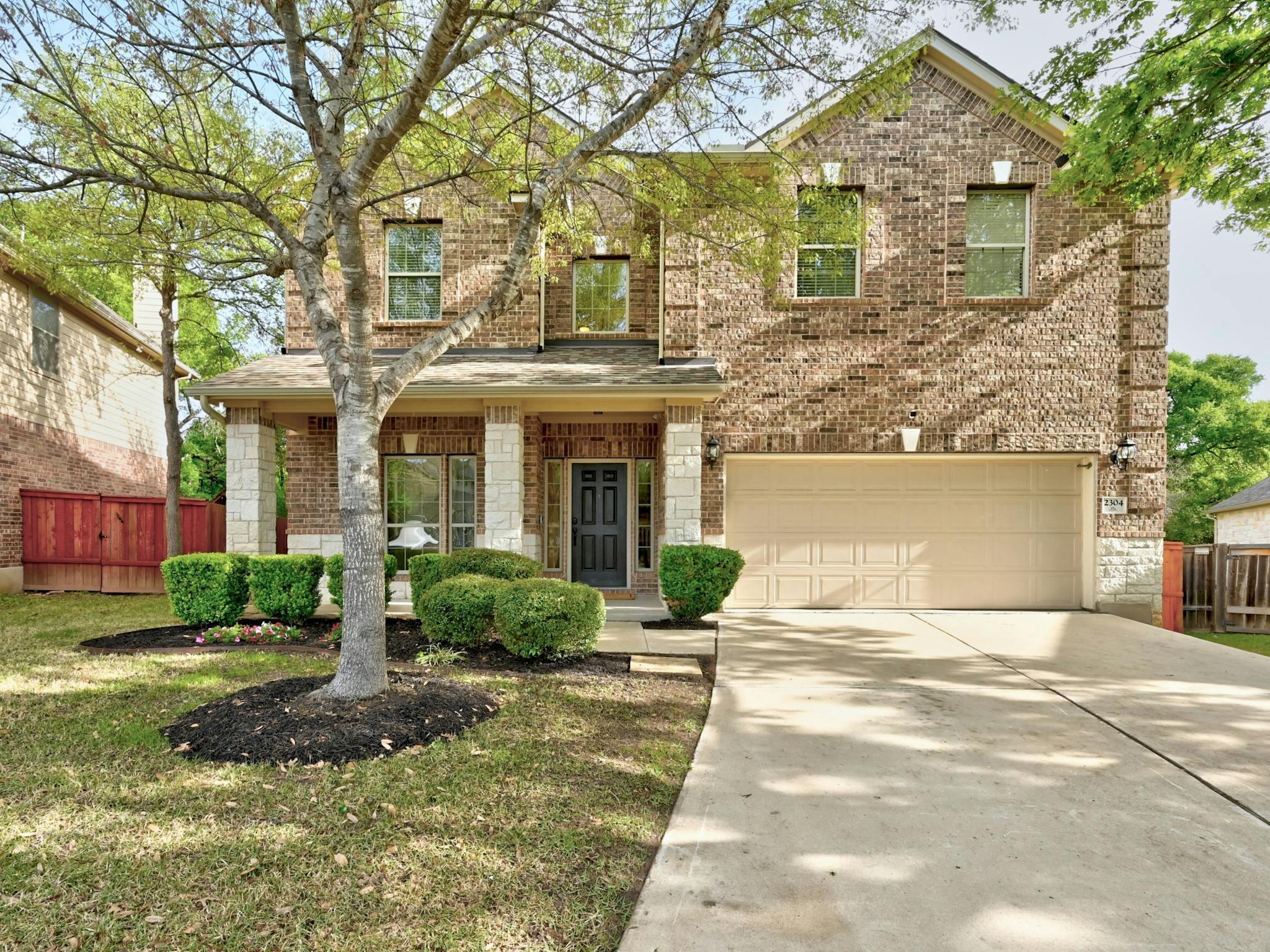 2304 Sully Creek Dr Property Photo 1