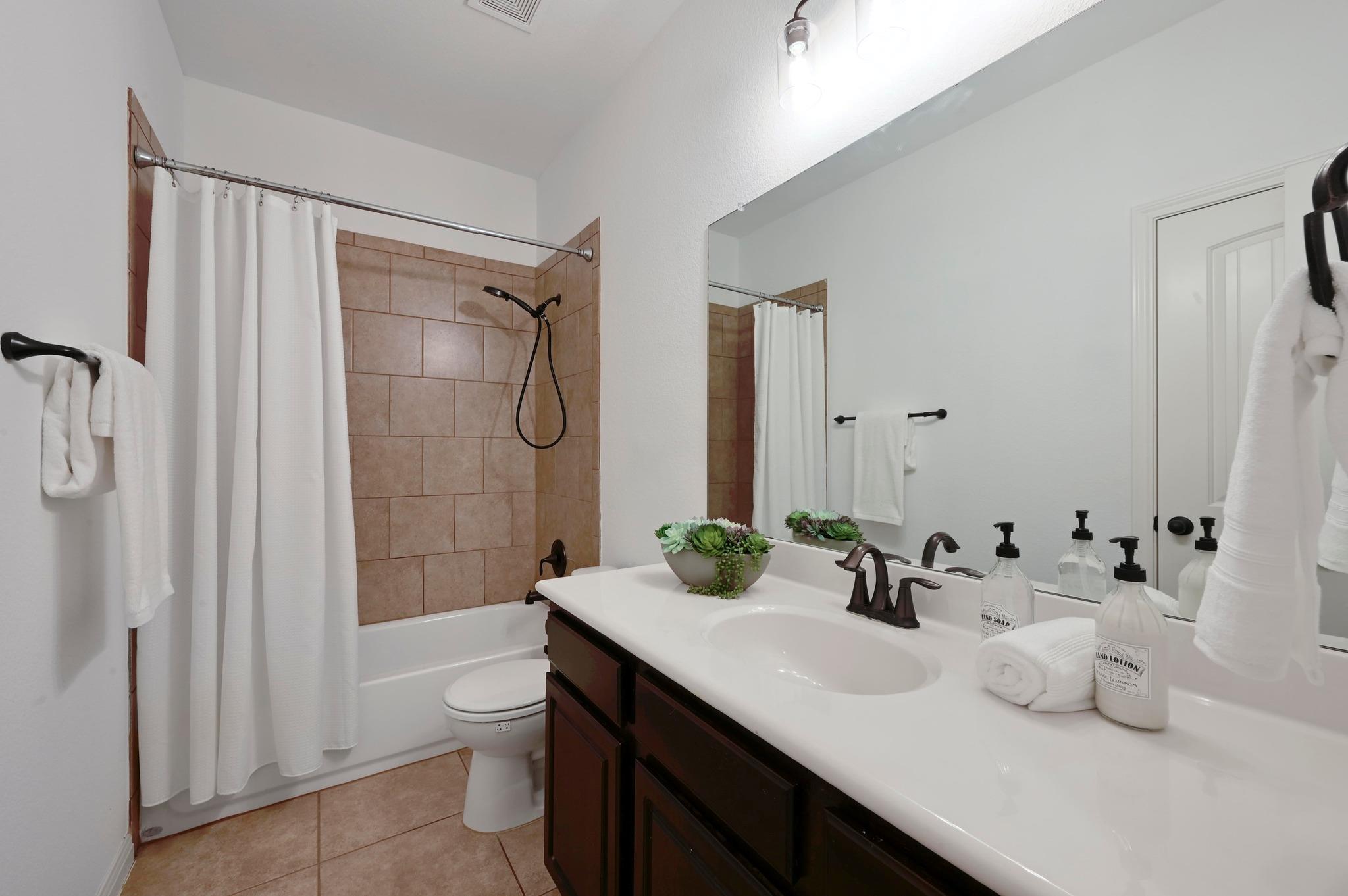 2304 Sully Creek Dr Property Photo 27