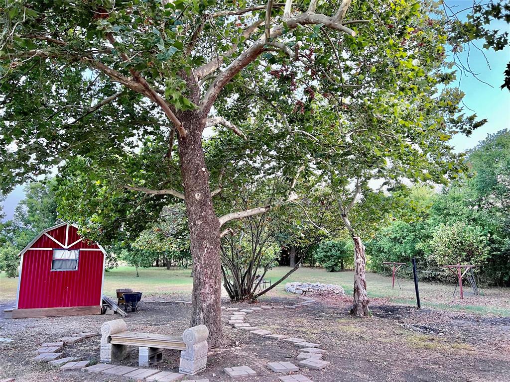 2556 Fm 972 Property Photo 3