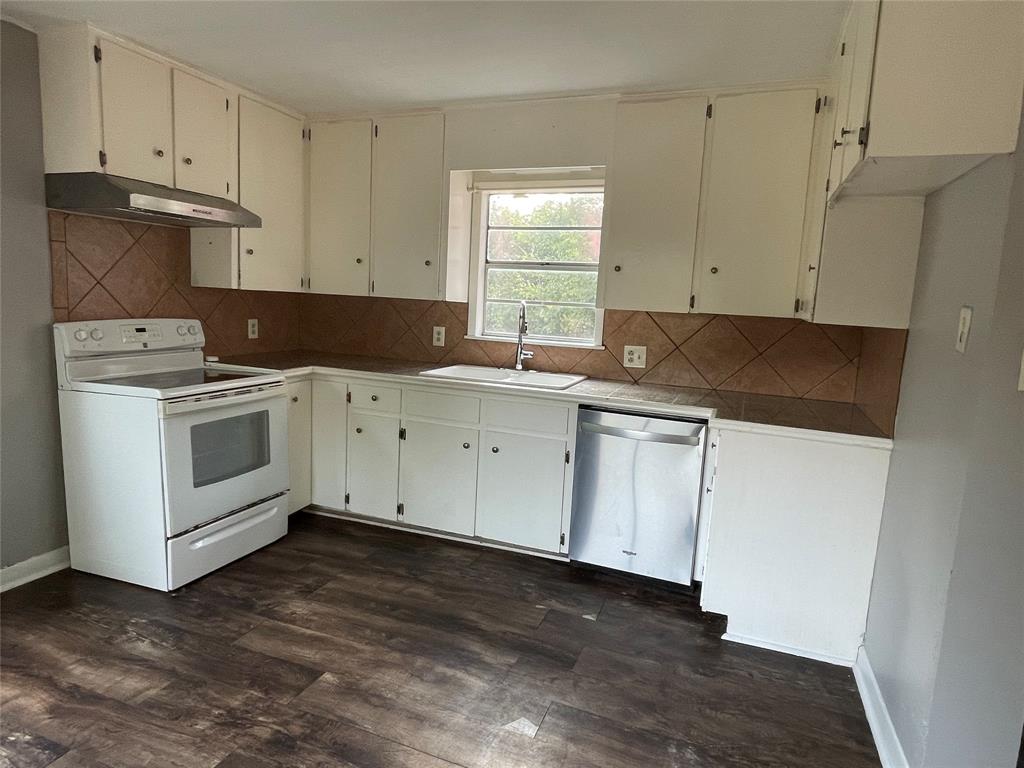 2556 Fm 972 Property Photo 5