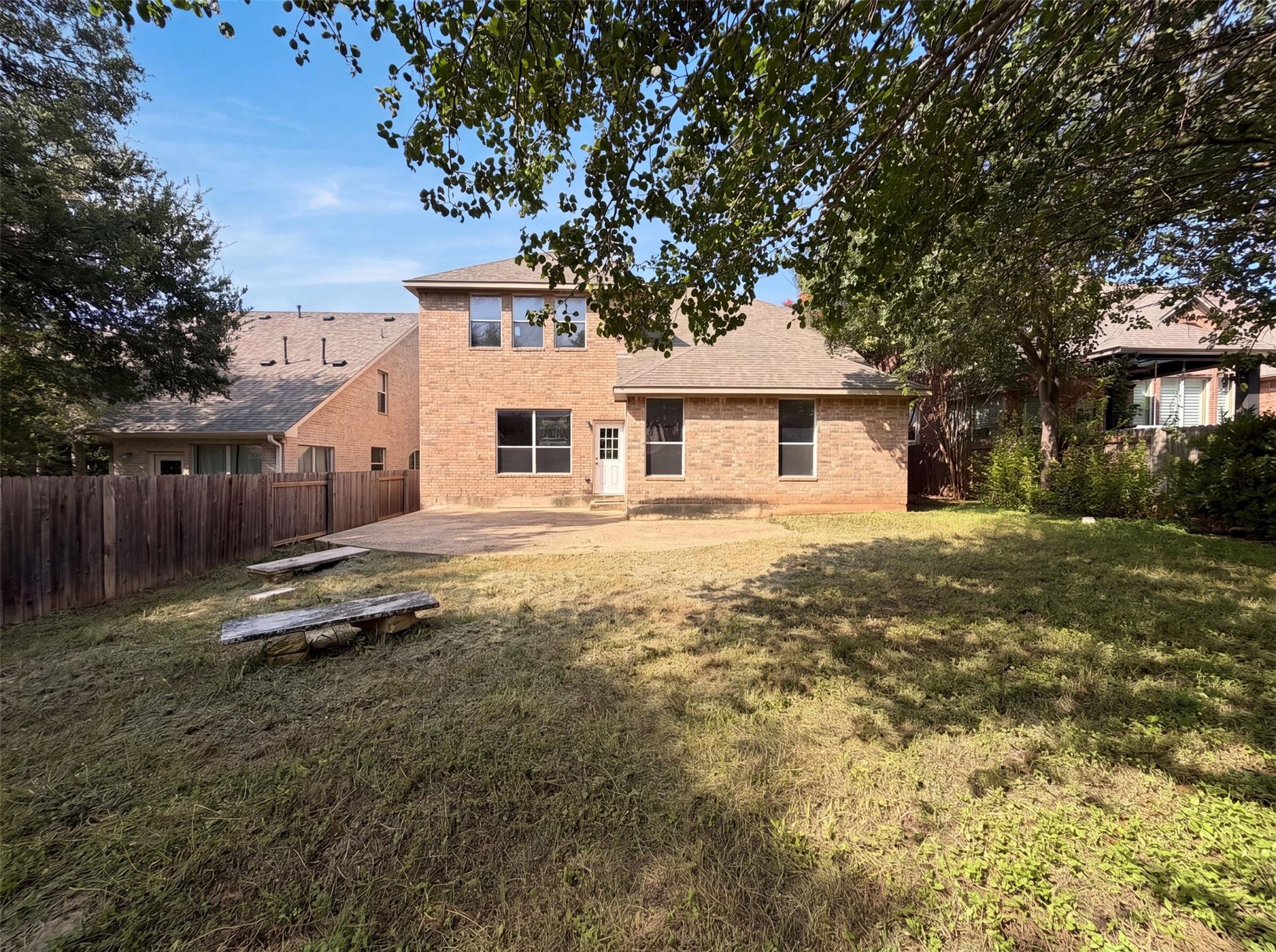 2404 Danciger Ln Property Photo 5