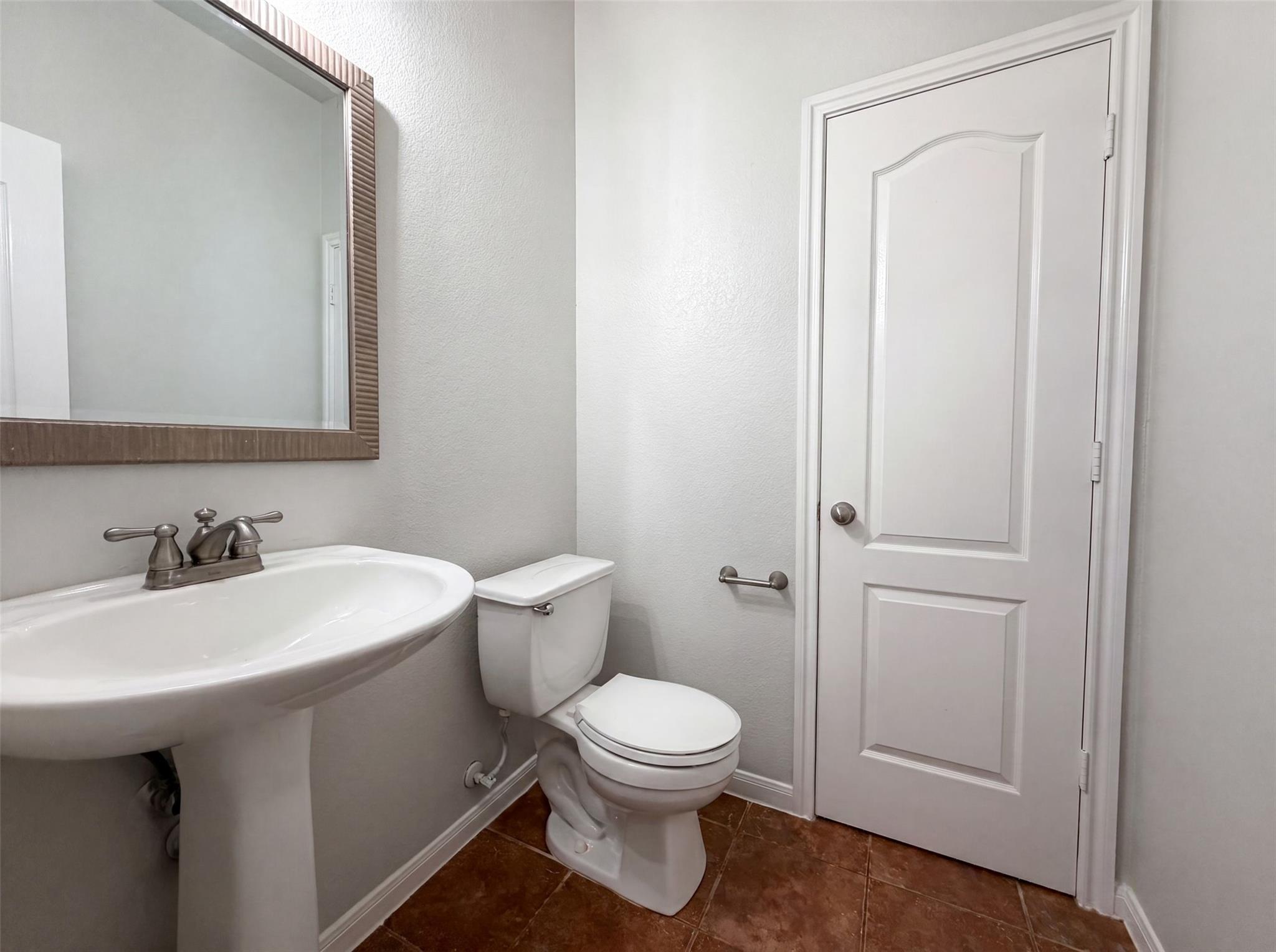 2404 Danciger Ln Property Photo 8