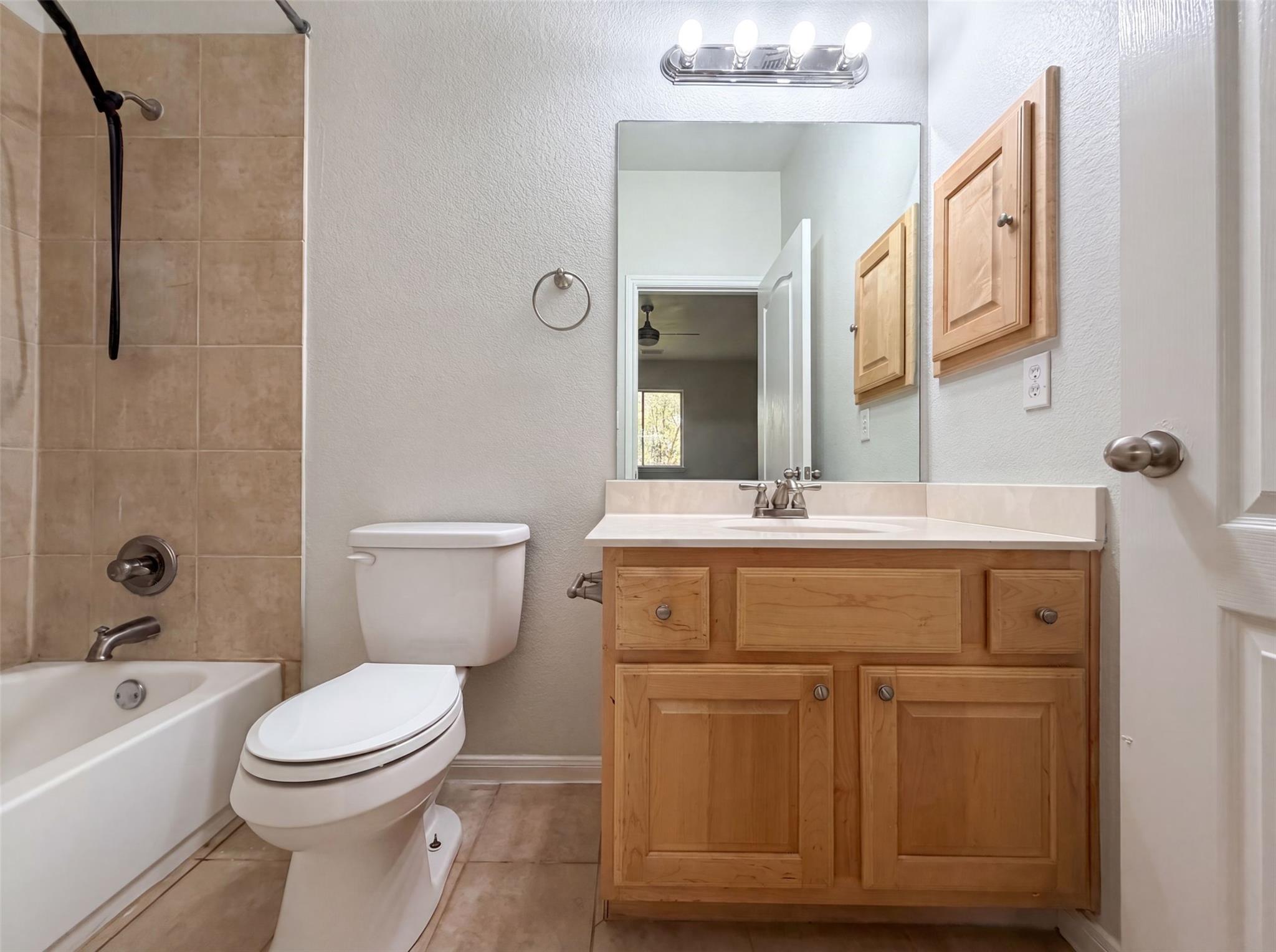 2404 Danciger Ln Property Photo 10