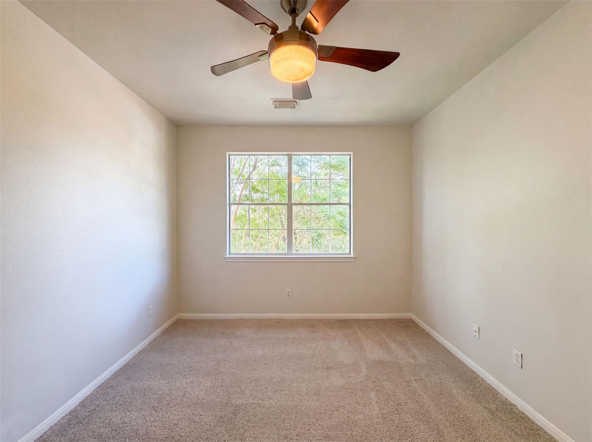 2404 Danciger Ln Property Photo 12