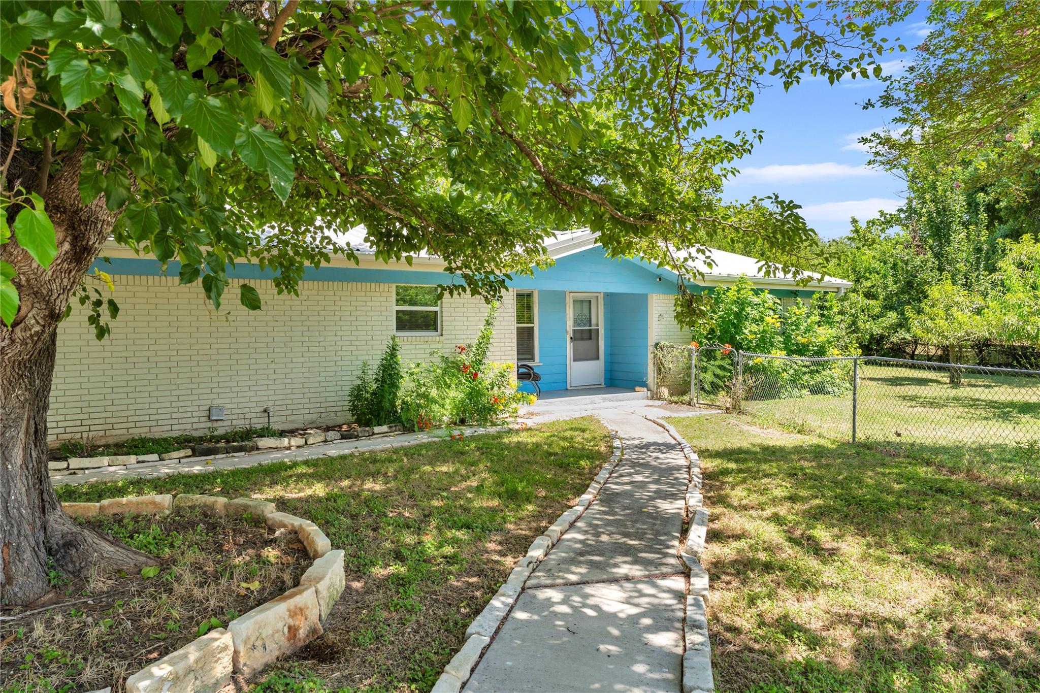505 Chisum Trl Property Photo 2