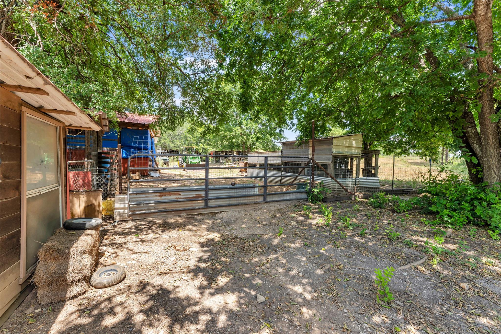505 Chisum Trl Property Photo 23