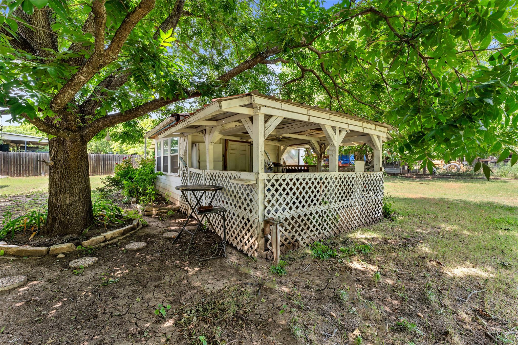 505 Chisum Trl Property Photo 24